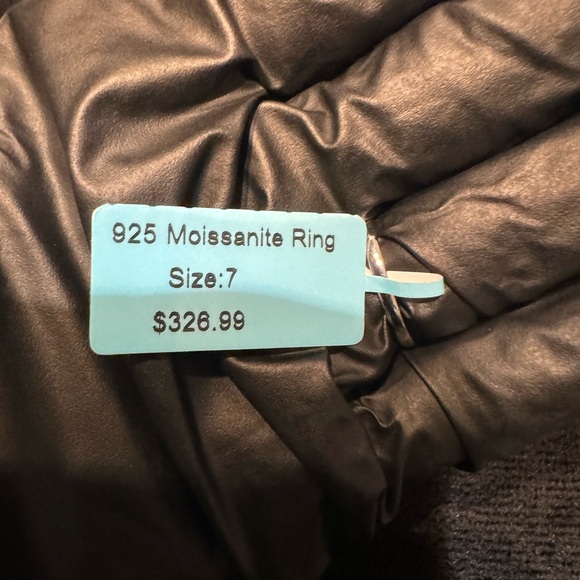 BRAND NEW Moissanite Ring size 7 sterling silver - Picture 9 of 9